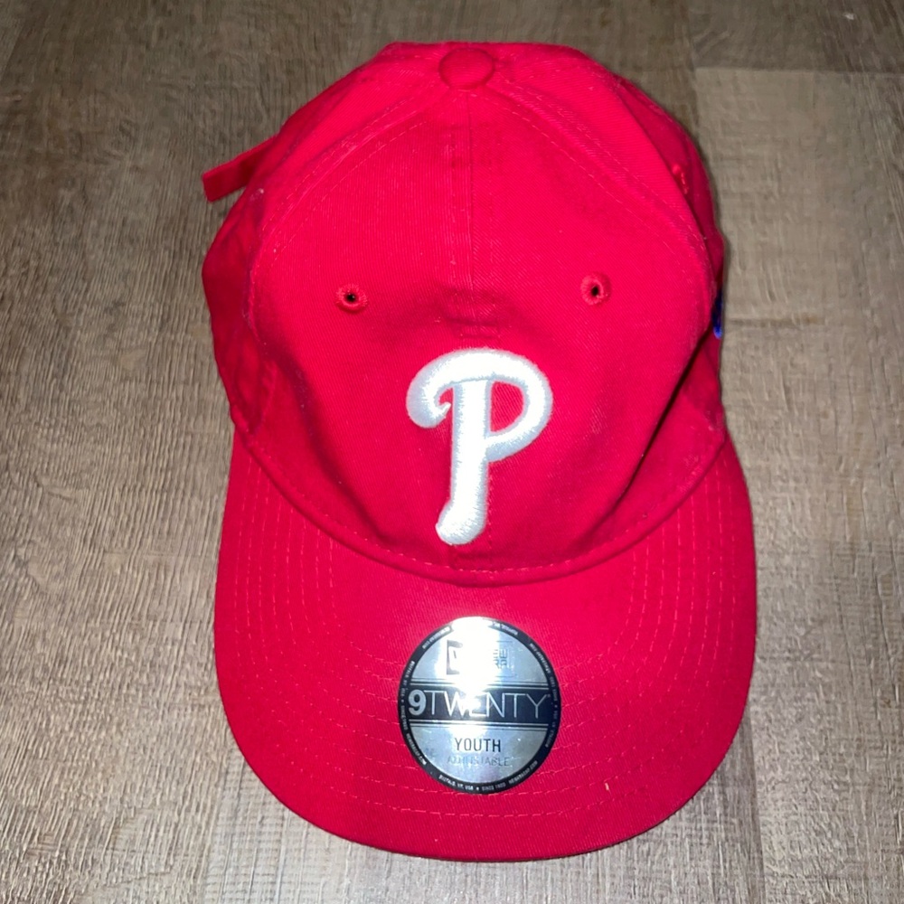 Youth phillys hat.